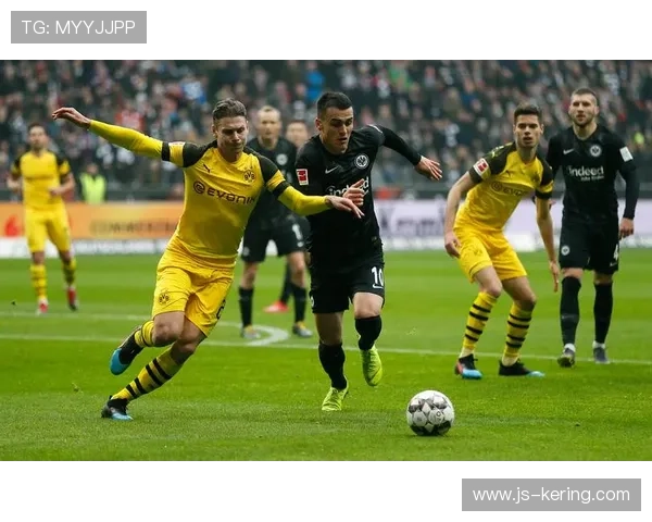 多特后防出彩,德甲争四局面更为激烈 多特后防出彩,德甲争四局面更为激烈